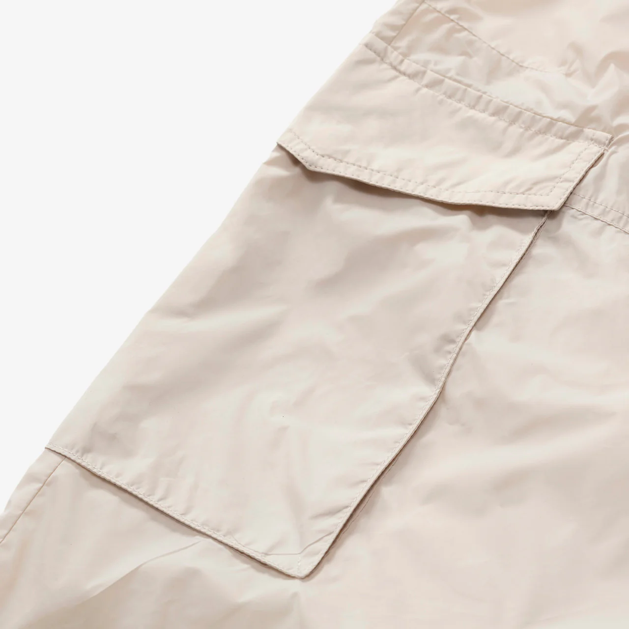 Wmns Nylon Boxy Cargo Trousers - Image 4