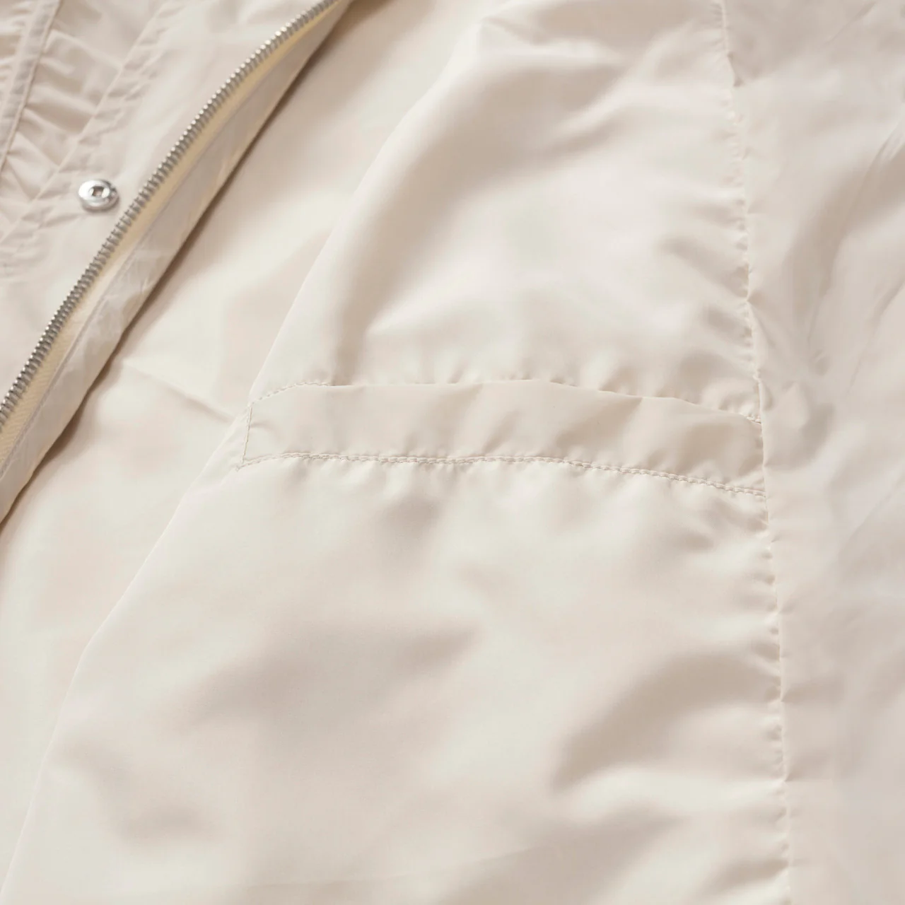Wmns Nylon Windbreaker Midi Jacket - Image 10