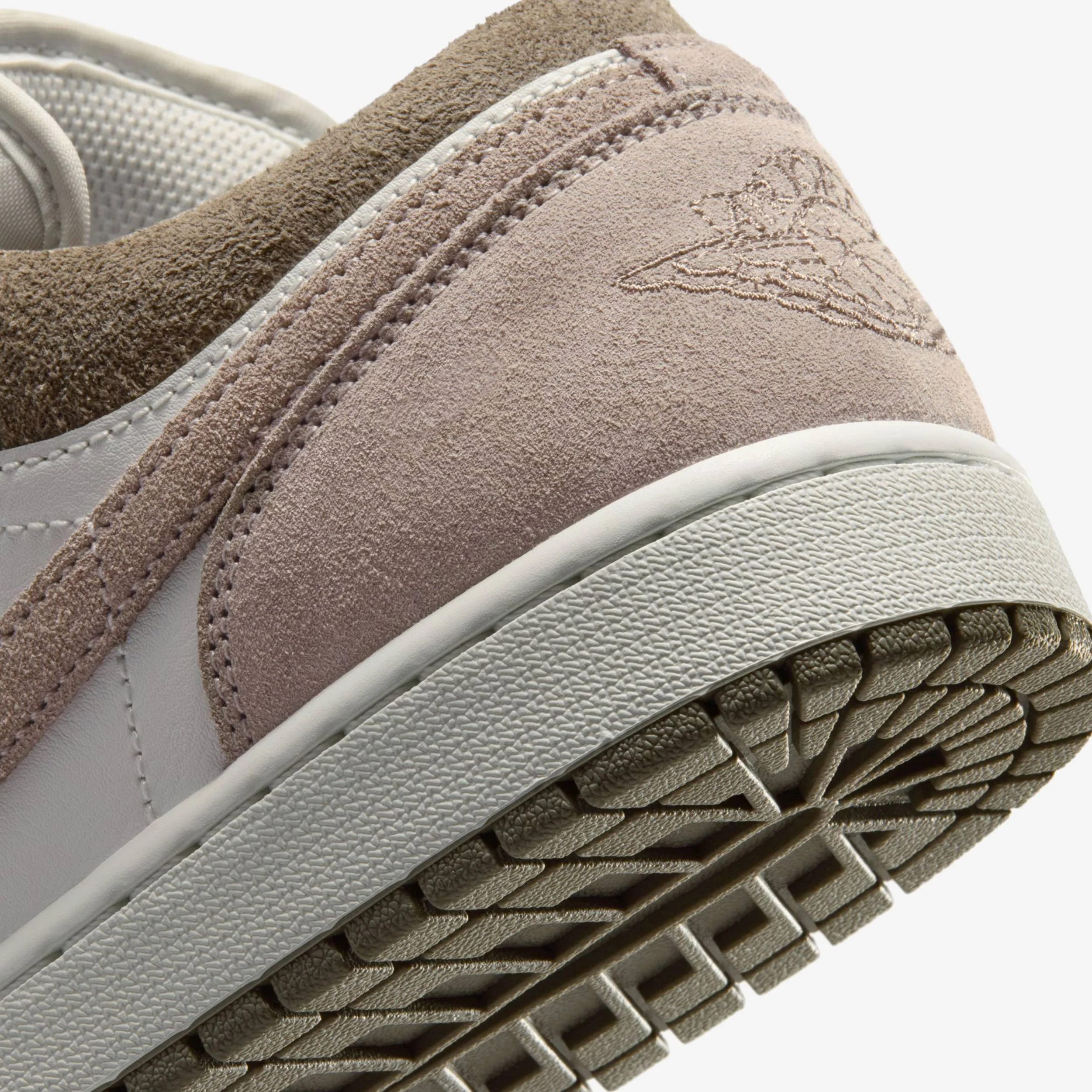 Air Jordan 1 Low - Image 7