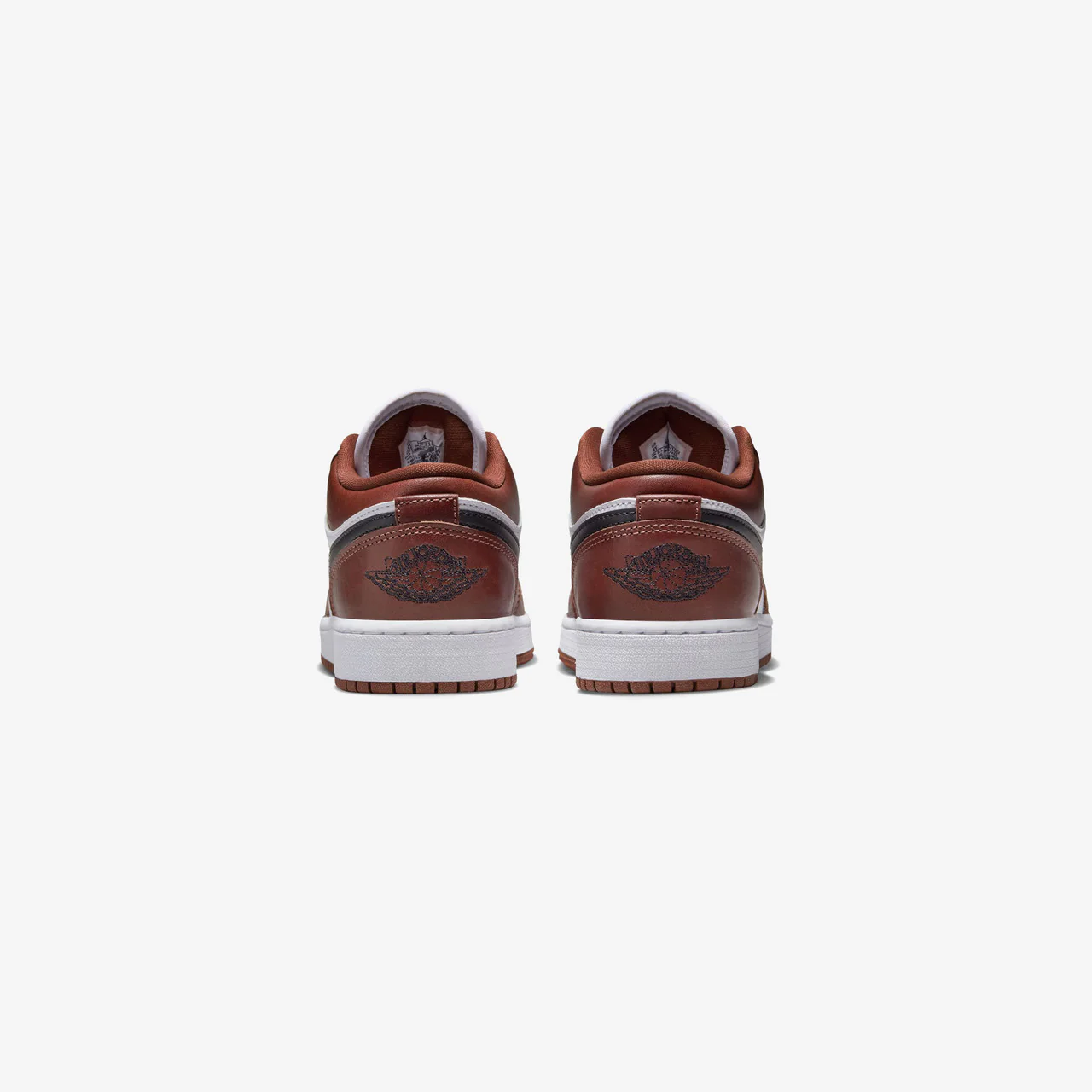 Air Jordan 1 Low SE (GS) - Image 4