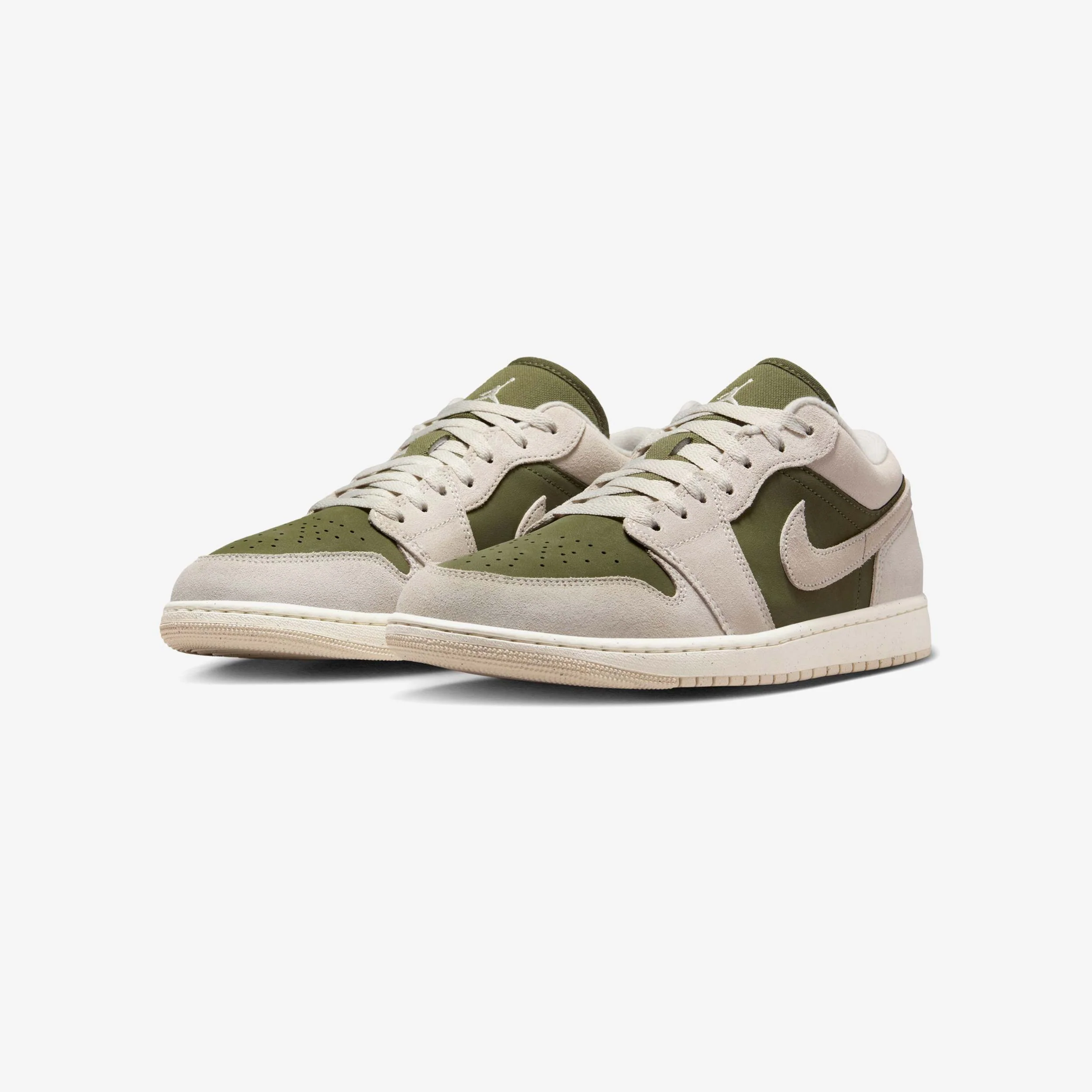 Air Jordan 1 Low SE - Image 2