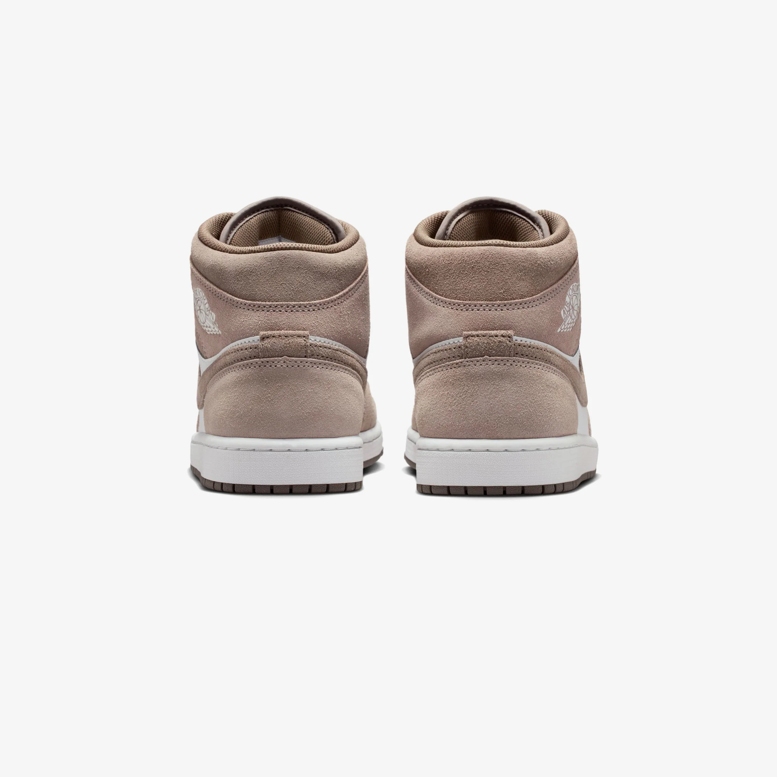 Air Jordan 1 Mid - Image 4