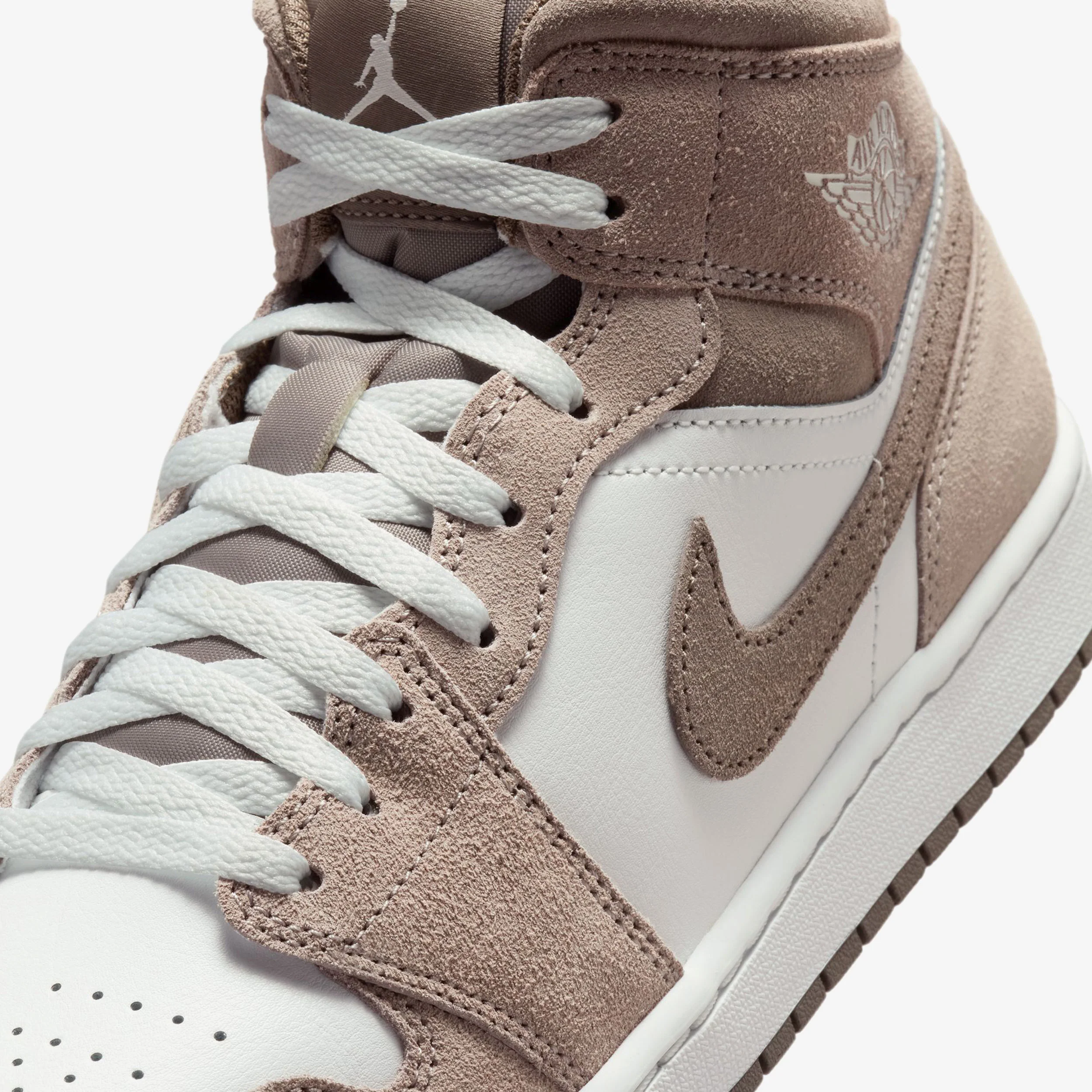 Air Jordan 1 Mid - Image 6