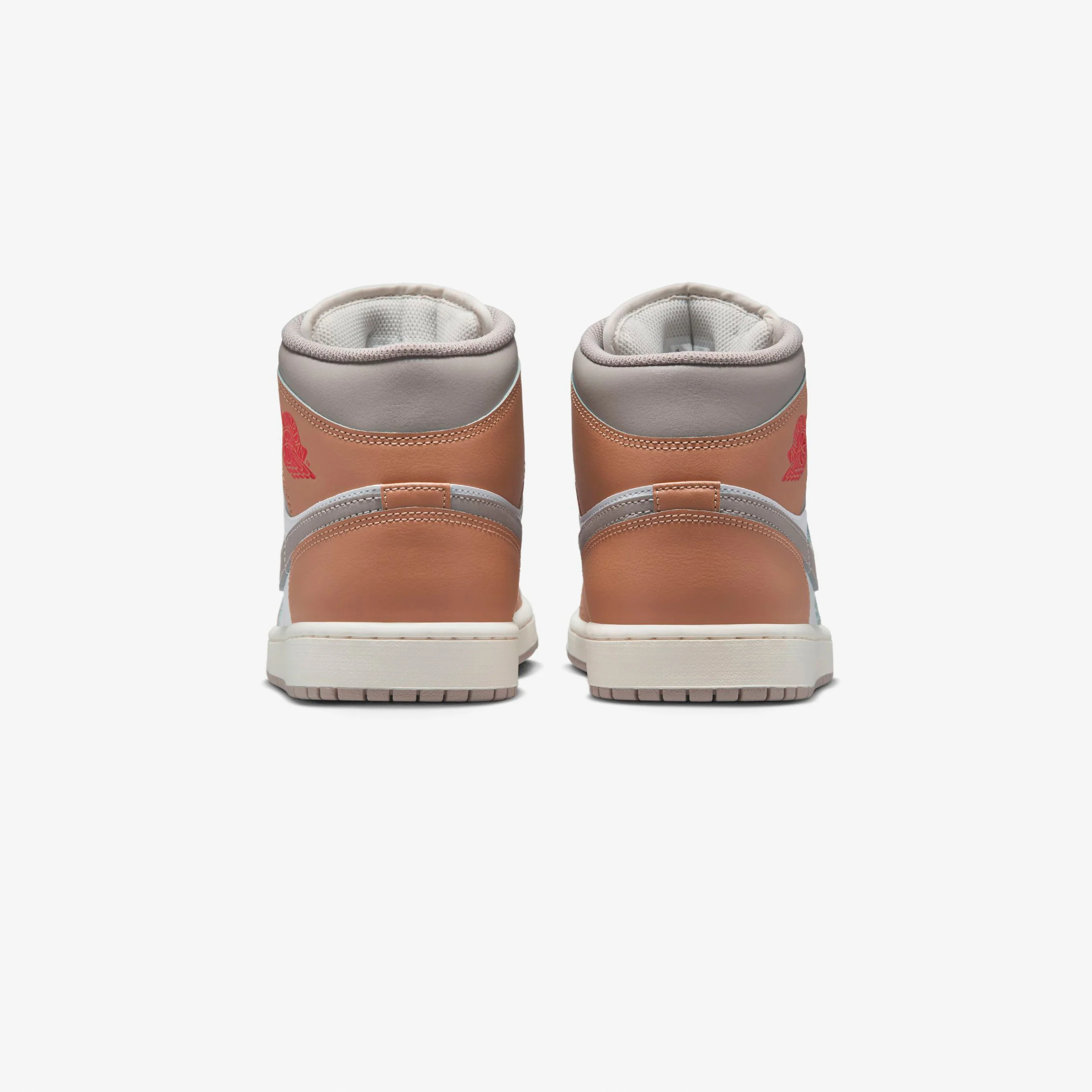 Air Jordan 1 Mid - Image 3