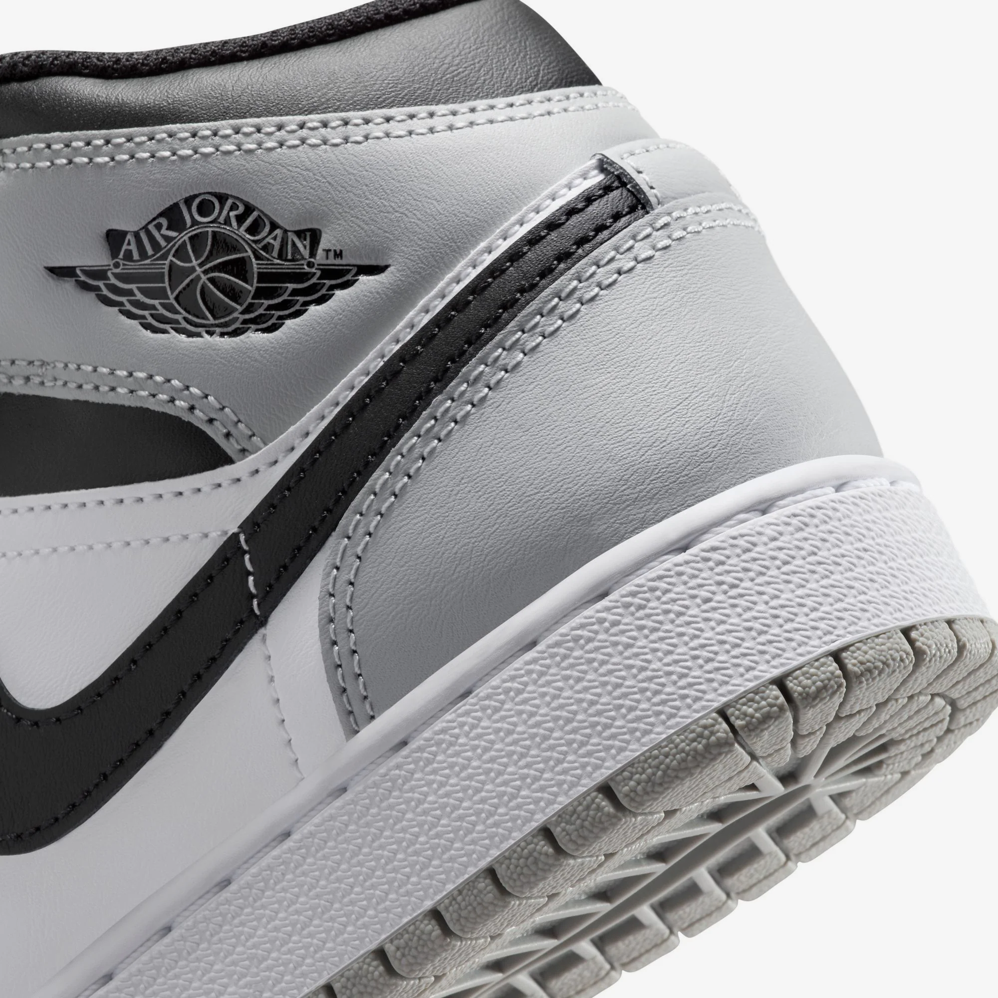 Air Jordan 1 Mid (GS) - Image 7