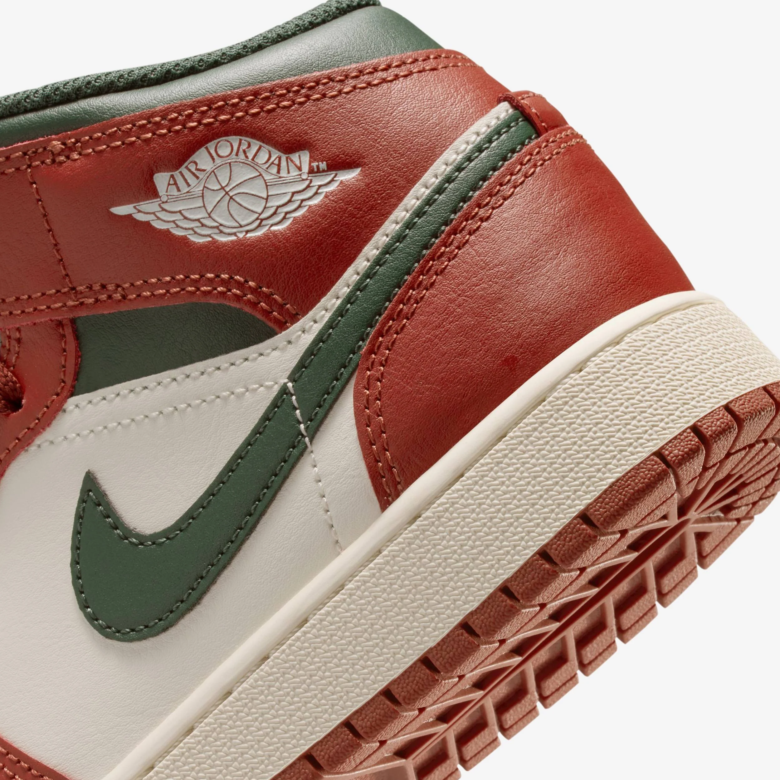 Air Jordan 1 Mid (GS) - Image 7