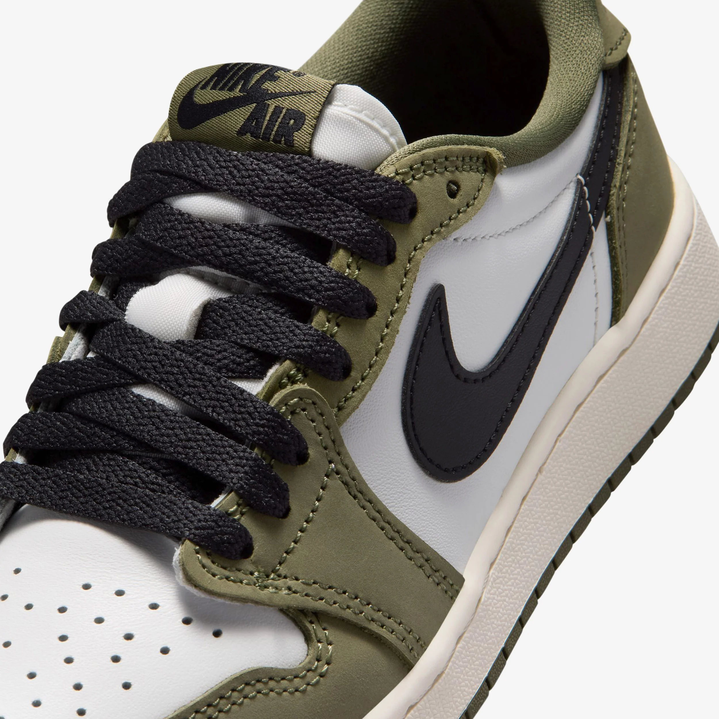 Air Jordan 1 Retro Low "Medium Olive" (GS) - Image 6