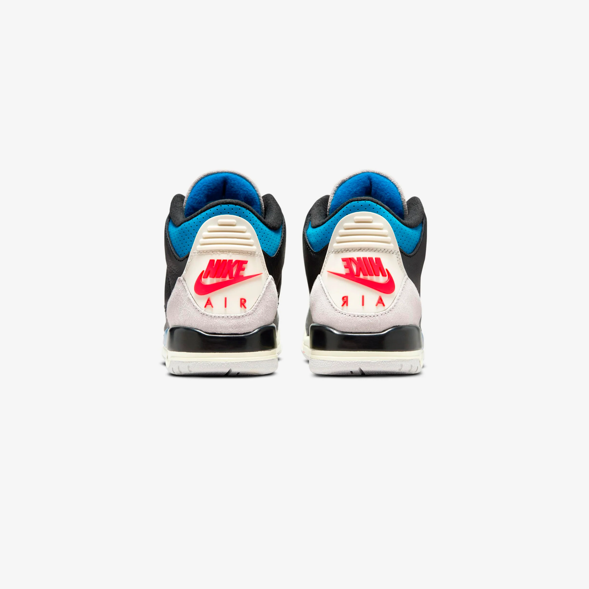 Air Jordan 3 Retro OG (GS) - Image 3
