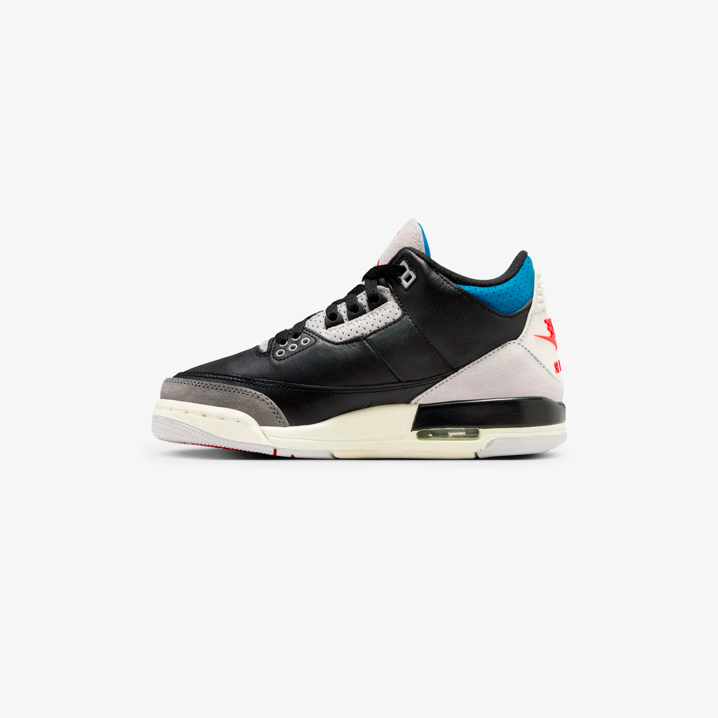 Air Jordan 3 Retro OG (GS) - Image 4