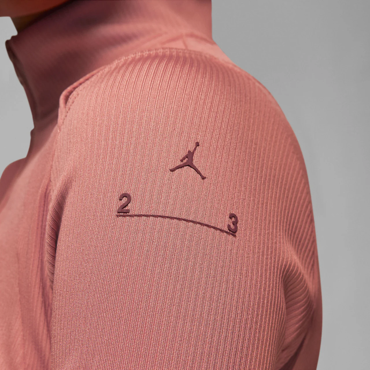 Wmns 1/4-Zip Long-Sleeve Top - Image 5