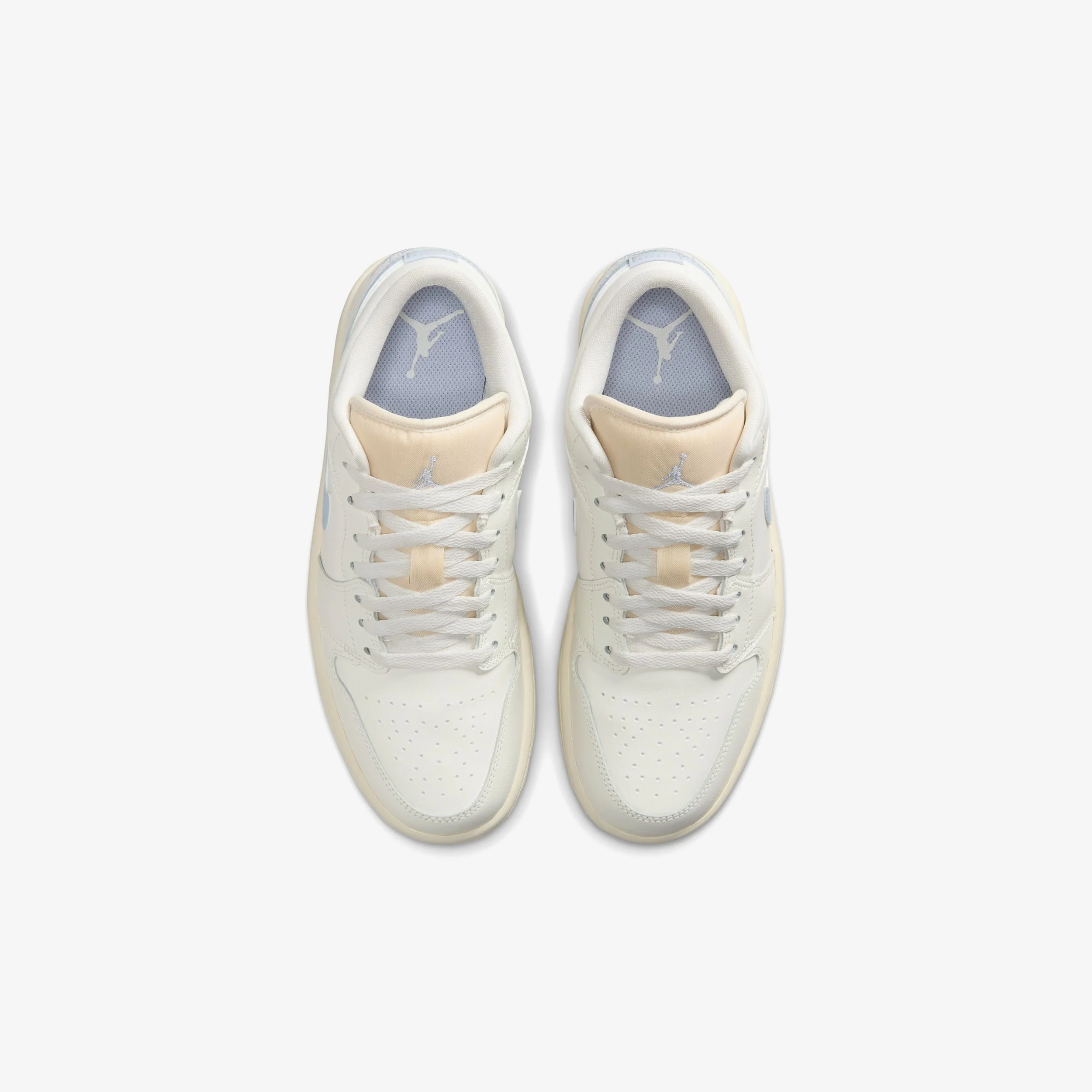 Wmns Air Jordan 1 Low - Image 4