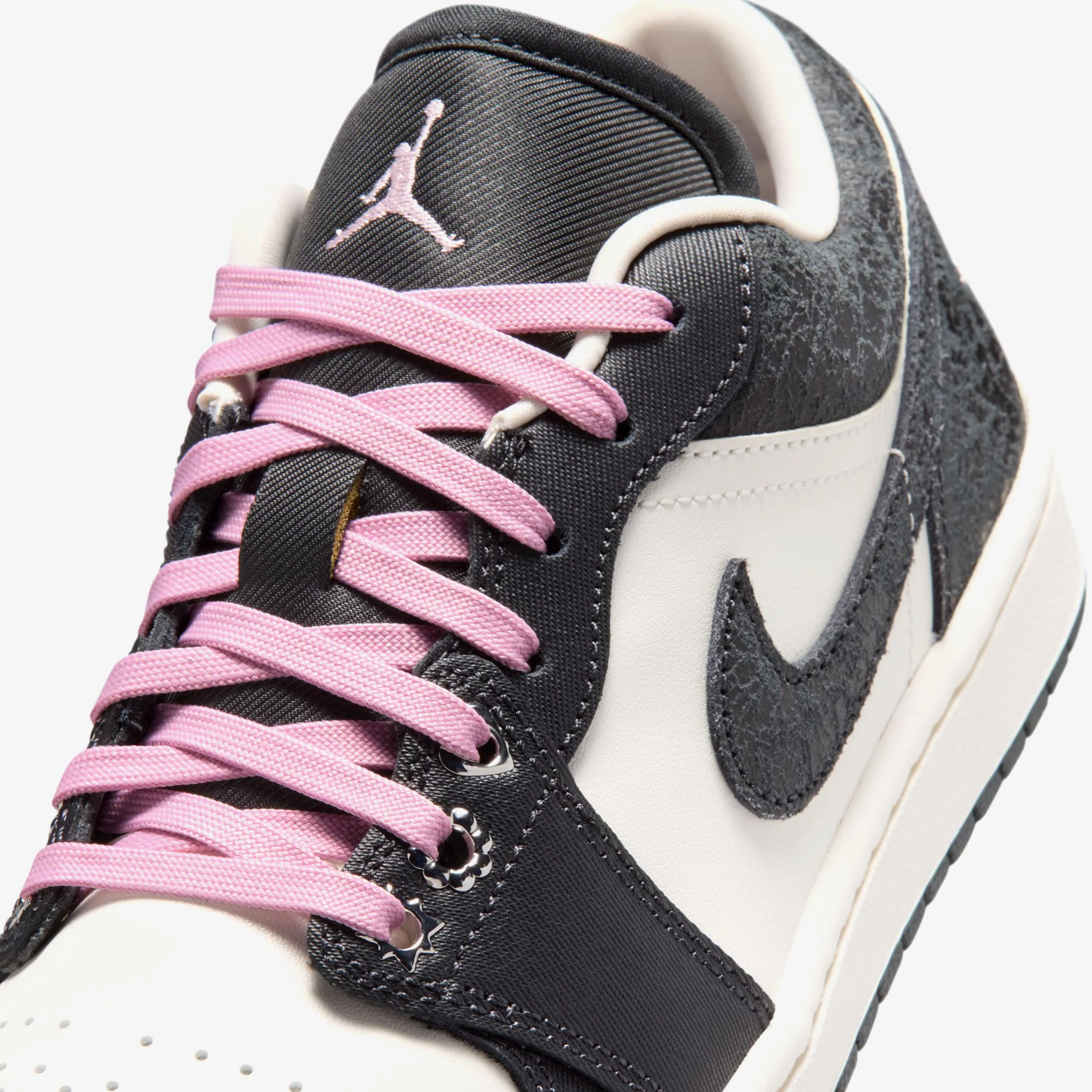 Wmns Air Jordan 1 Low SE - Image 6