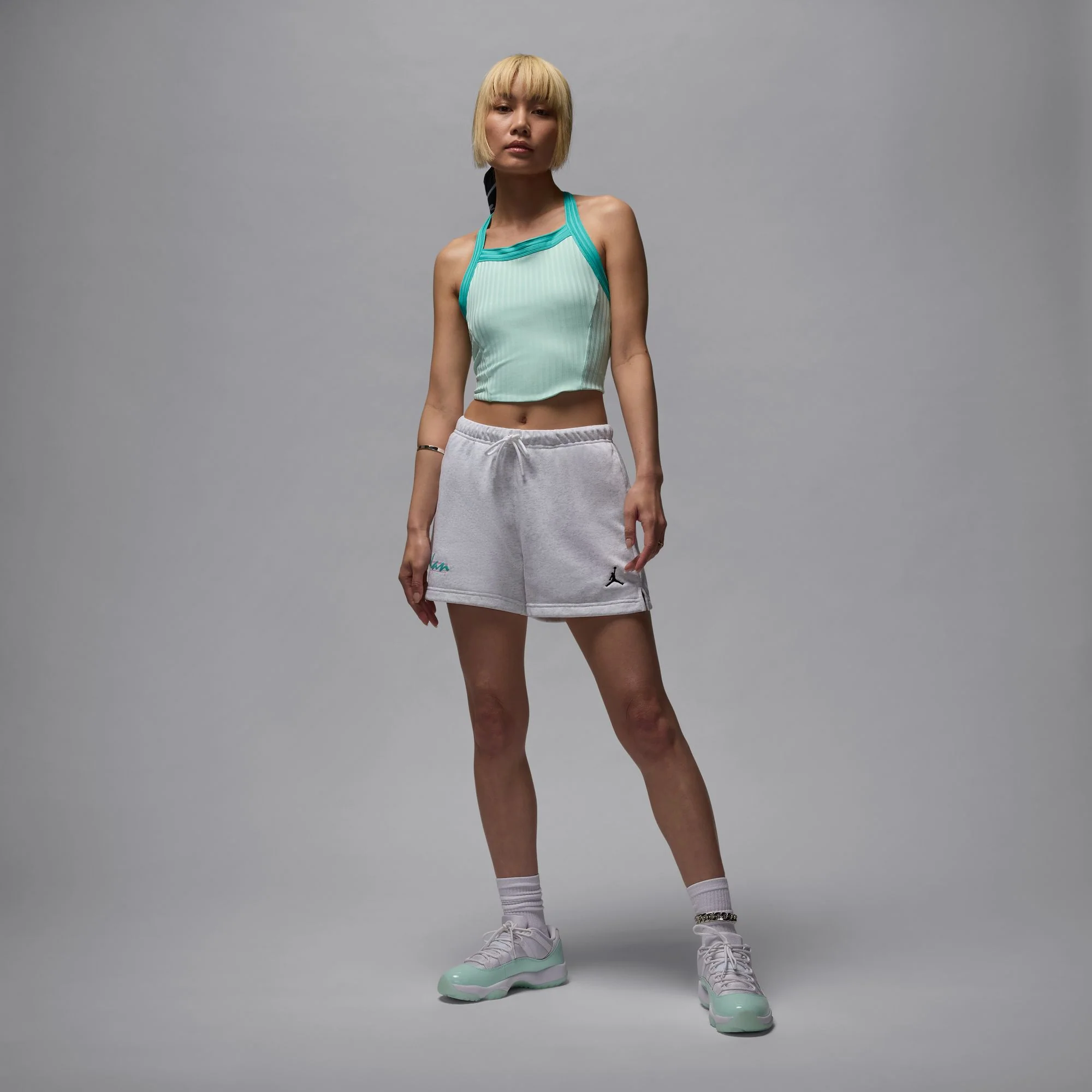 Wmns Air Jordan Retro 11 Low - Image 9