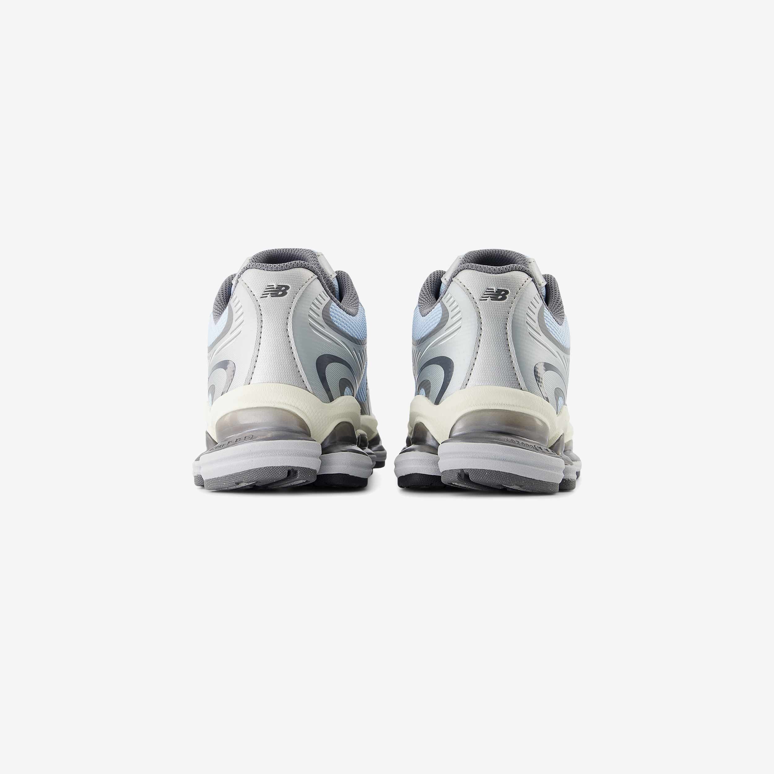 2000 - Image 6