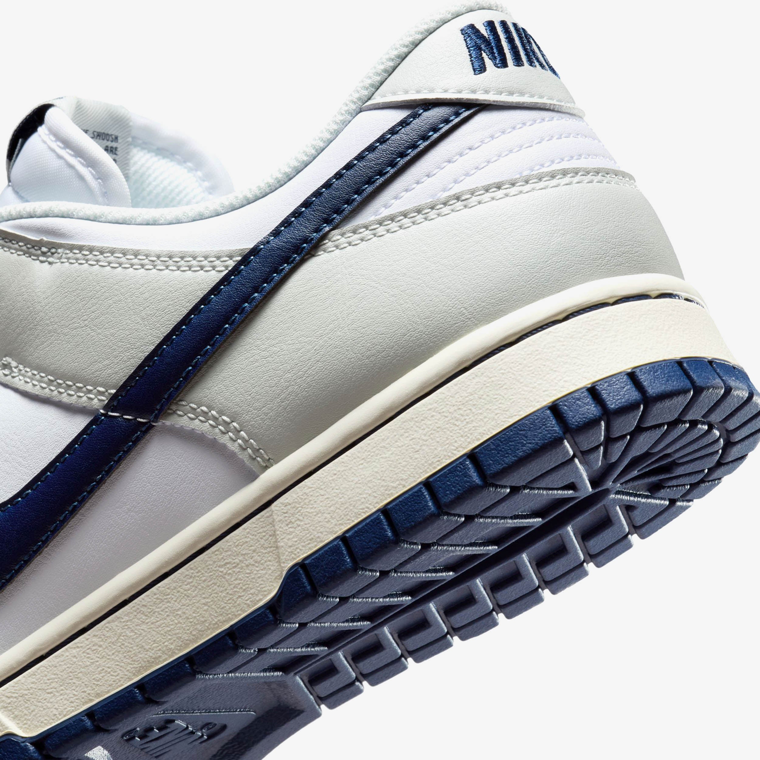 Dunk Low Retro - Image 8