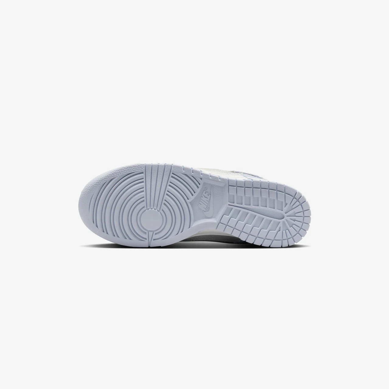 Wmns Dunk Low - Image 4
