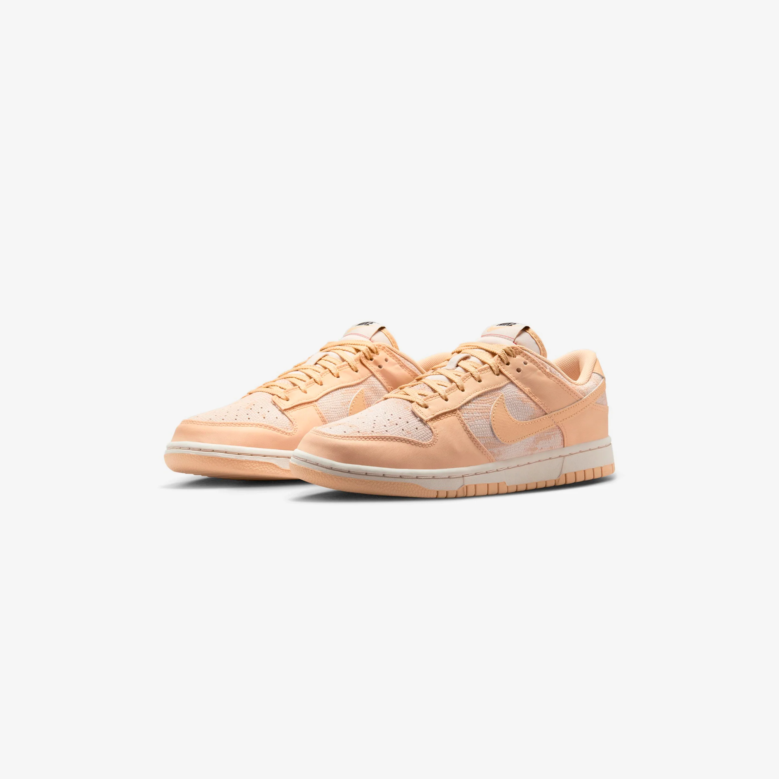 Wmns Dunk Low - Image 3