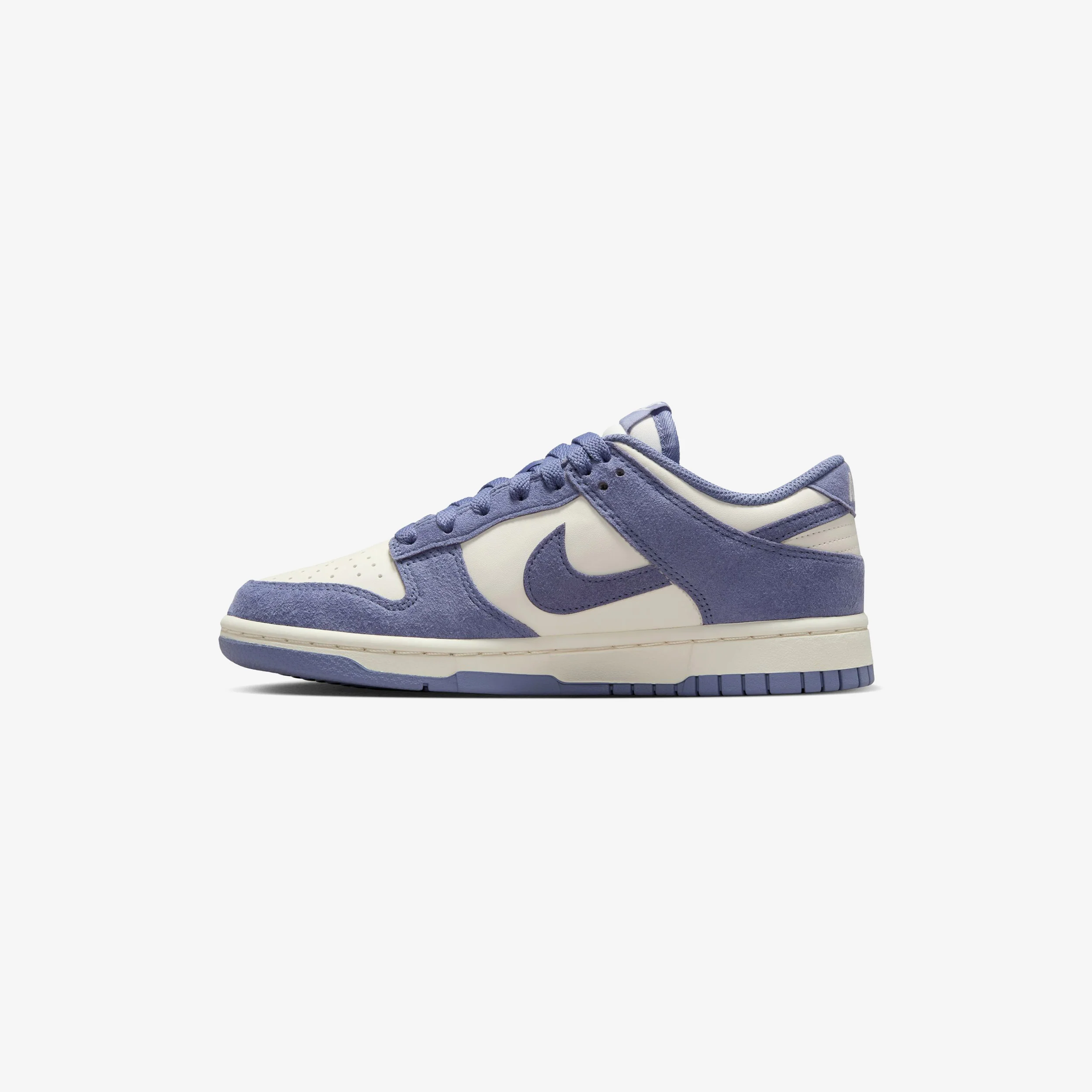 Wmns Dunk Low - Image 5