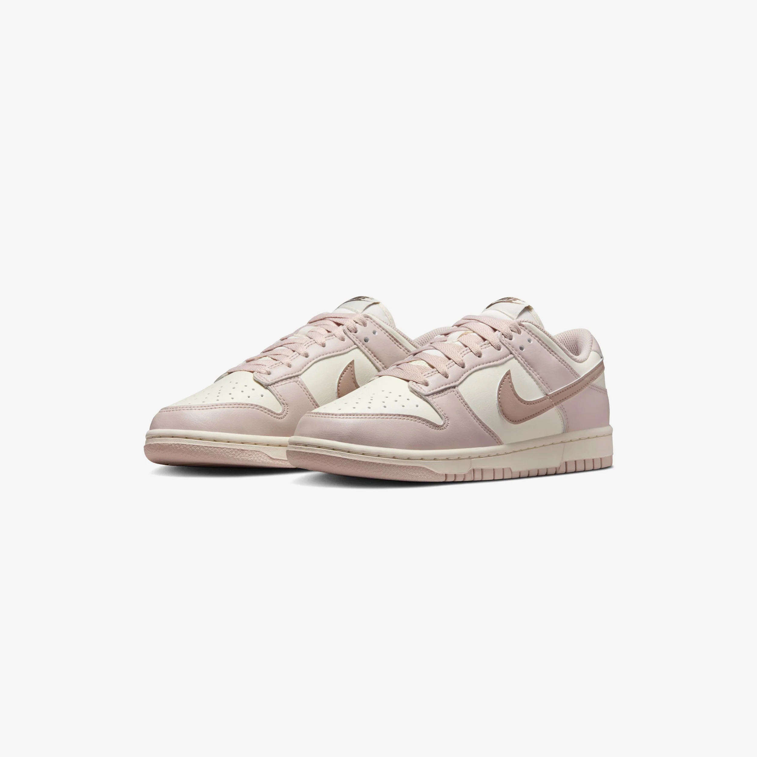Wmns Dunk Low - Image 2