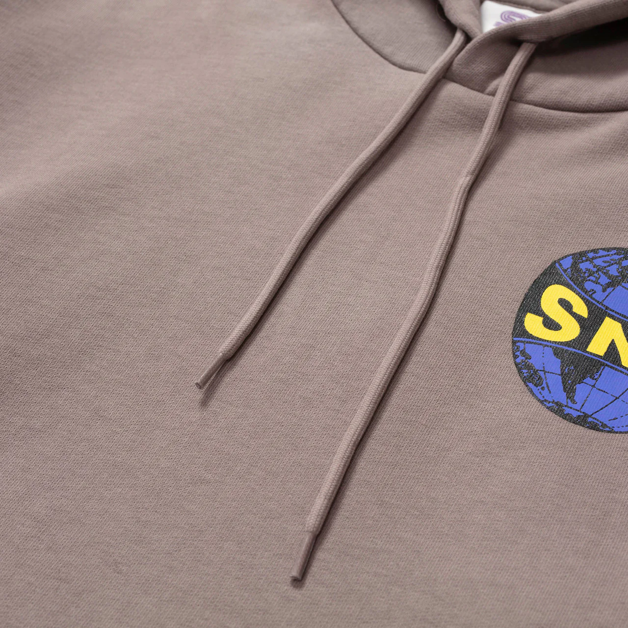 Globe Hoodie - Image 8