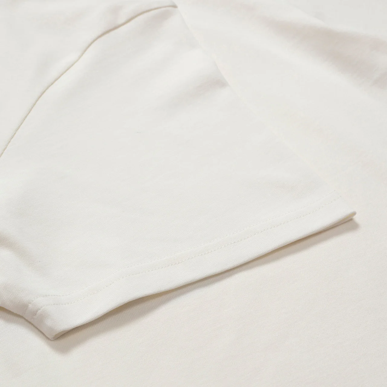 Globe Tee - Image 4