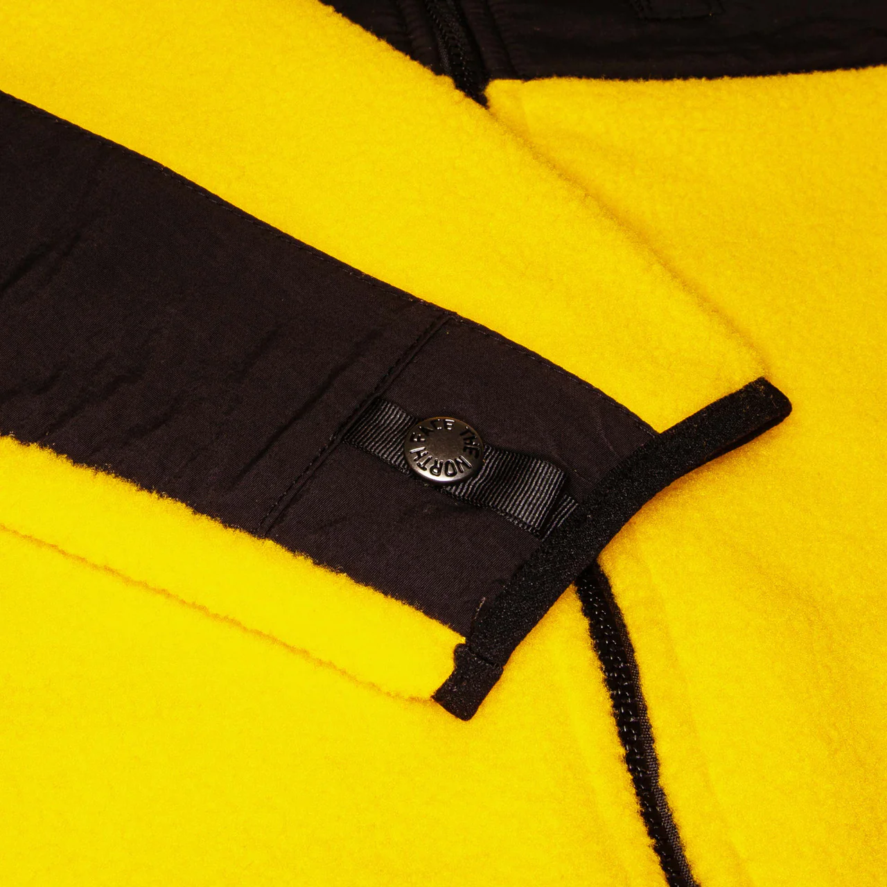 Wmns Retro Denali Jacket - Image 4